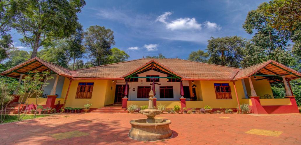 Ama Stays & Trails, Rare Earth Estate Madikeri Bagian luar foto